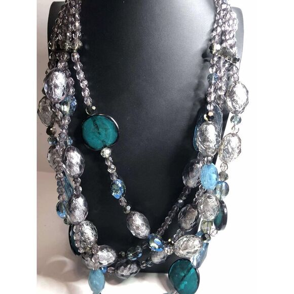 2078 CHICO'S Bold chunky beaded Layered statement necklace 26-28" Grey / Blue - Picture 1 of 3